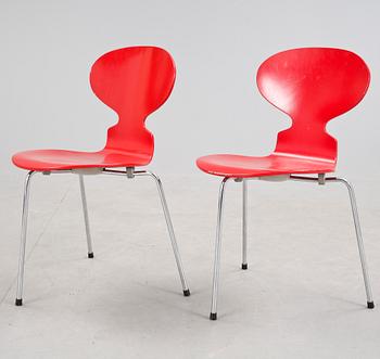 STOLAR, ett par, "Myran", Arne Jacobsen, Fritz Hansen, Danmark, 1974/ 1992.