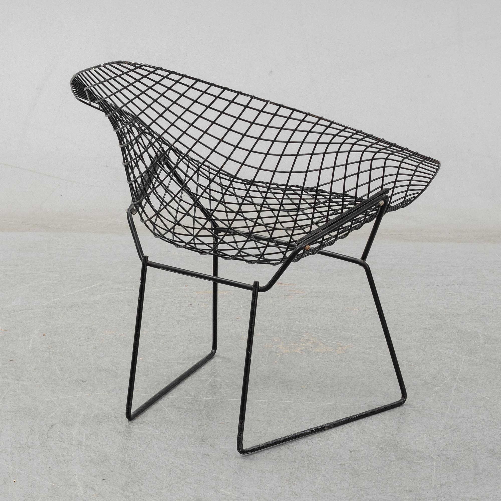 Harry Bertoia, a 'Diamond Chair'.