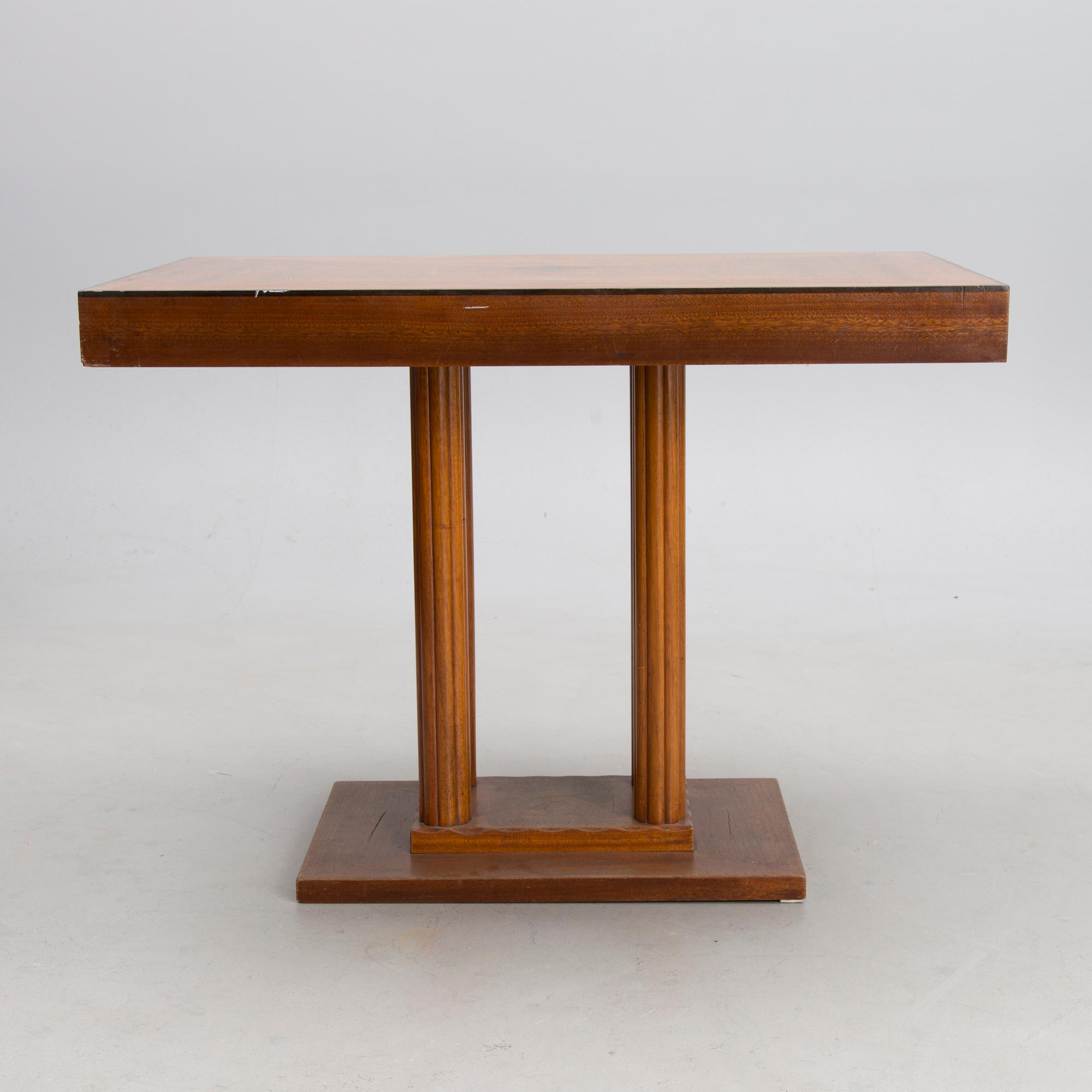 An early 20th century six-piece set of furniture by Armas Lindgren and Onni Tarjanne.