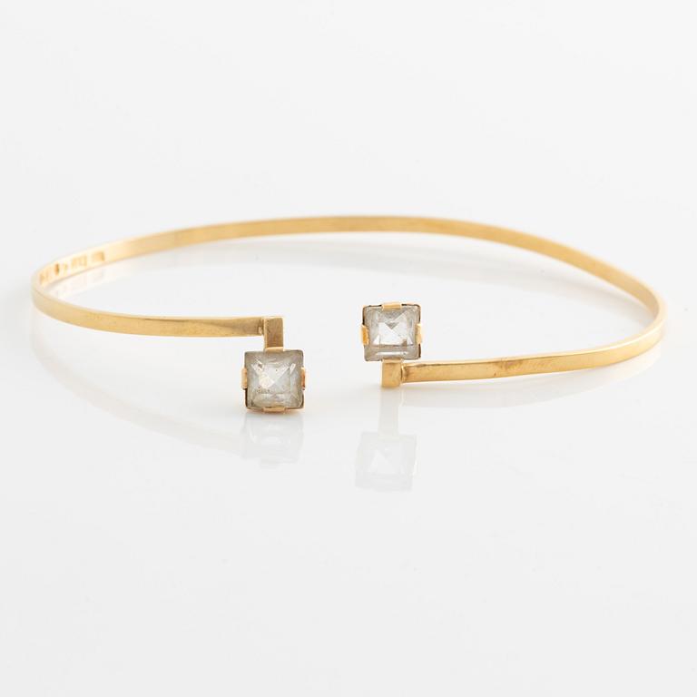 Stigbert, armring, 18K guld med bergkristall.