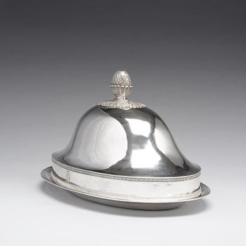 An Austrian 19th century silver serving dish and cover, mark of Aloys Würth, Vienna c. 1820.