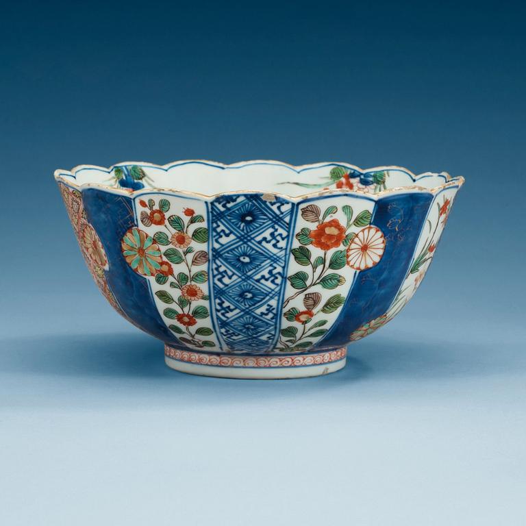 SKÅL, porslin. Qing dynastin, Kangxi (1662-1722).