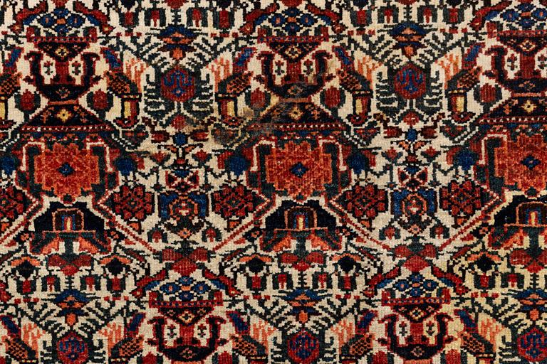 Carpet, Abadeh, antique, ca 220 x 145 cm.