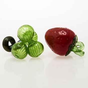 OIVA TOIKKA, TWO GLASS FIGURINES, signed O. Toikka Nuutajärvi.