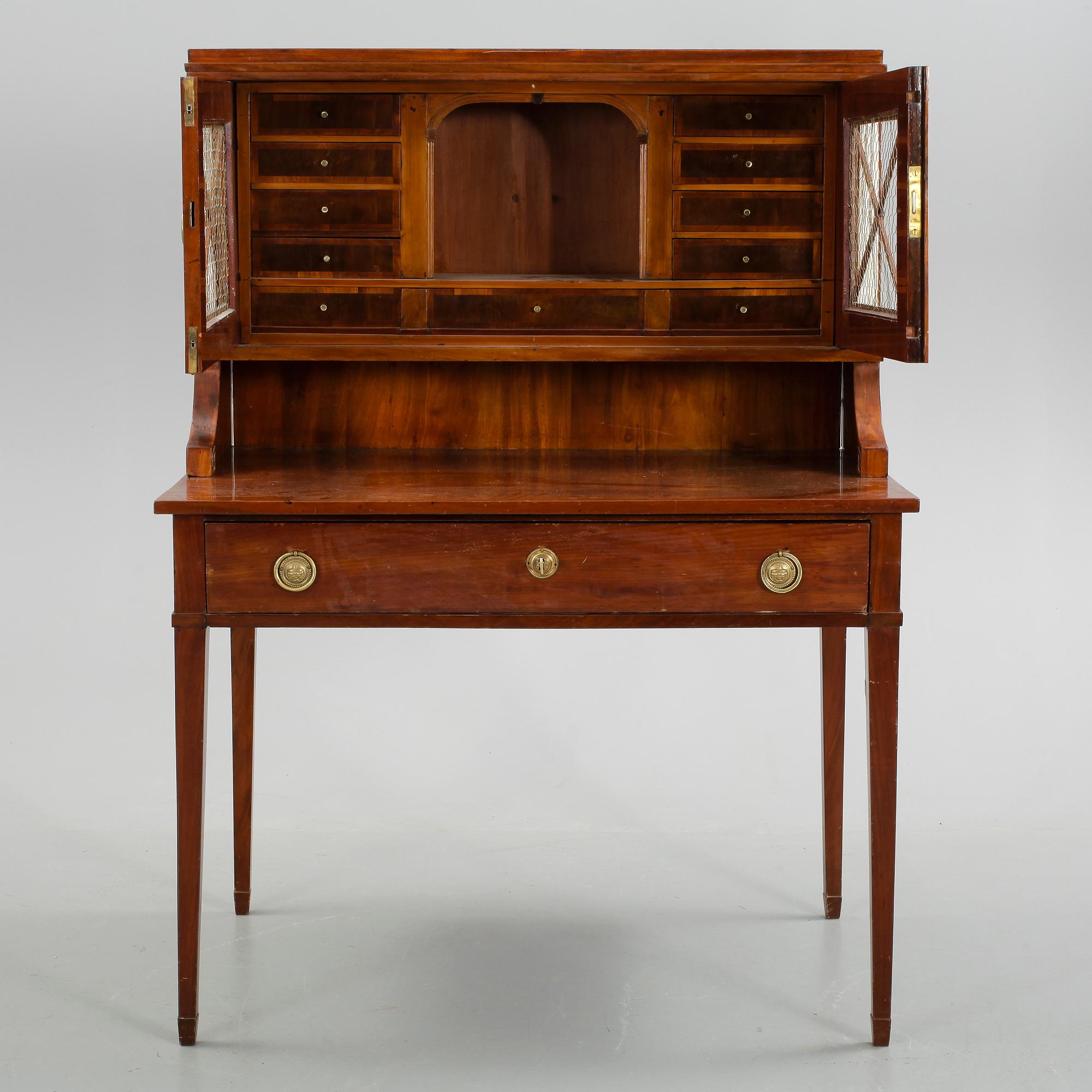 SKRIVBORD, delvis sengustviansk, 1800-talets början.