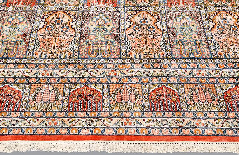 Matta, silke Kashmir, ca 434 x 307 cm.
