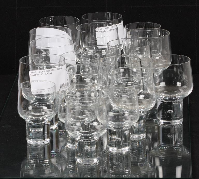 GLASSERVIS, 19 delar. Kosta. "Mambo".