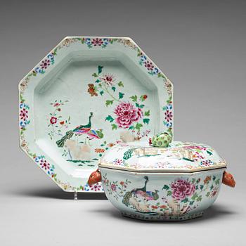 810. A famille rose 'double peacock' tureen with cover and stand, Qing dynasty (1662-1722).