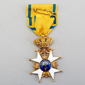 MEDAL, 18k gold, Pro Patria, 1947. Weight about 13 grams.