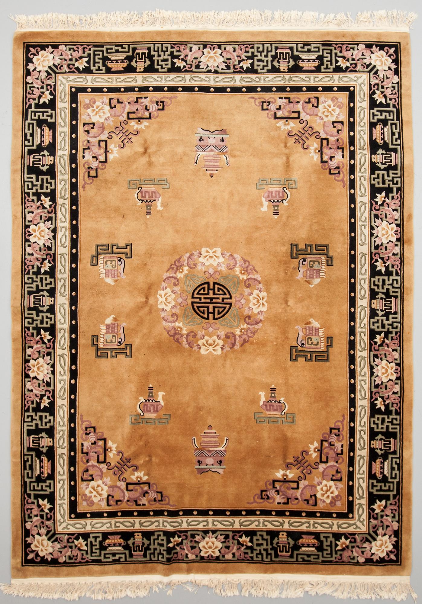 MATTA, old, Kina. Ca 335 x 242 cm.