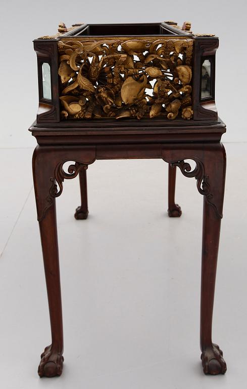 BLOMBORD, Kina, 1900-talets första hälft.