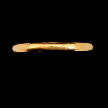 RINGAR, 3 st, 23K guld, svenska stämplar. Total vikt ca 19 g.