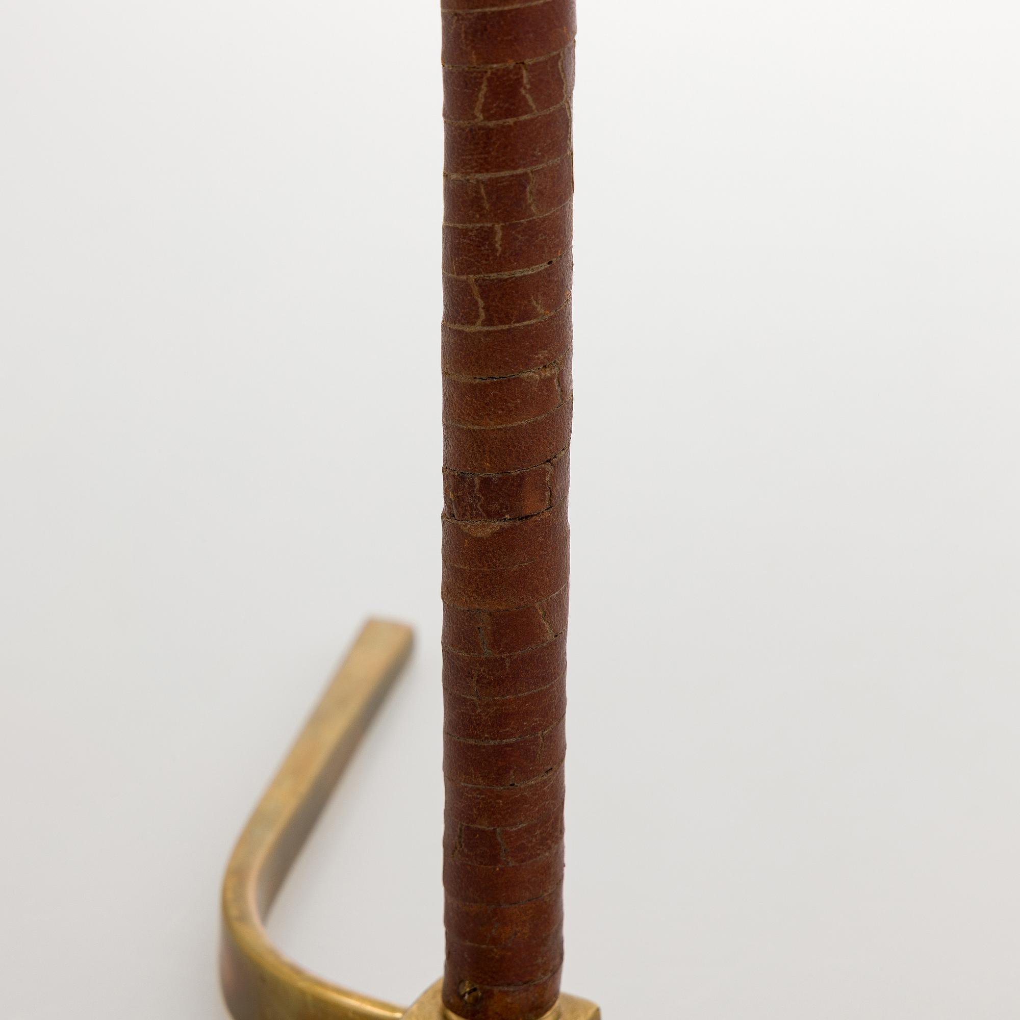 Paavo Tynell, a mid-20th century '9224' table lamp for Taito Finland.