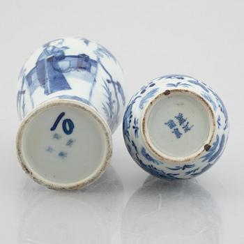 A group of four porcelain vases, Qing dynasty, 19th century/around 1900.