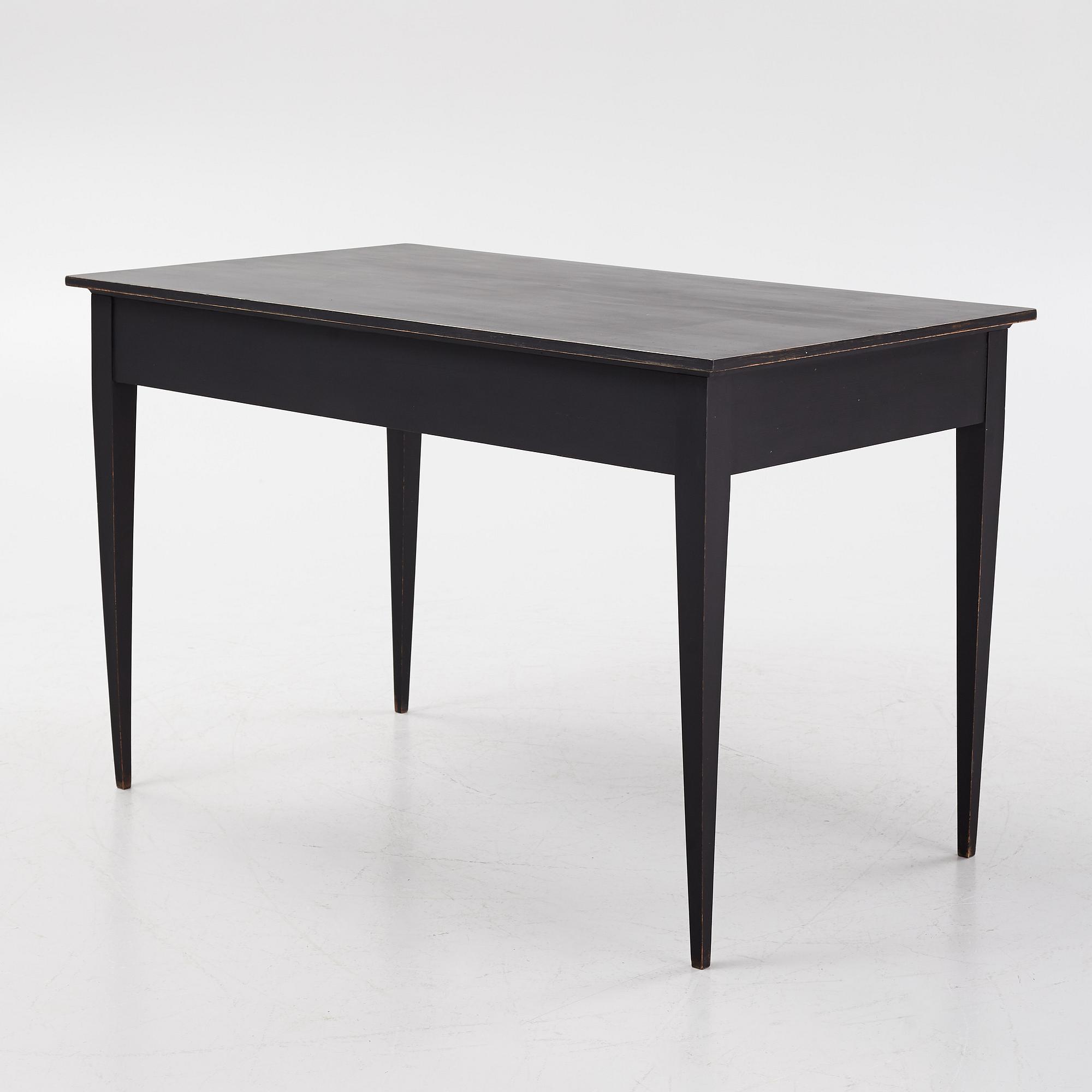 Skrivbord, gustaviansk stil, 1900-talets första hälft.