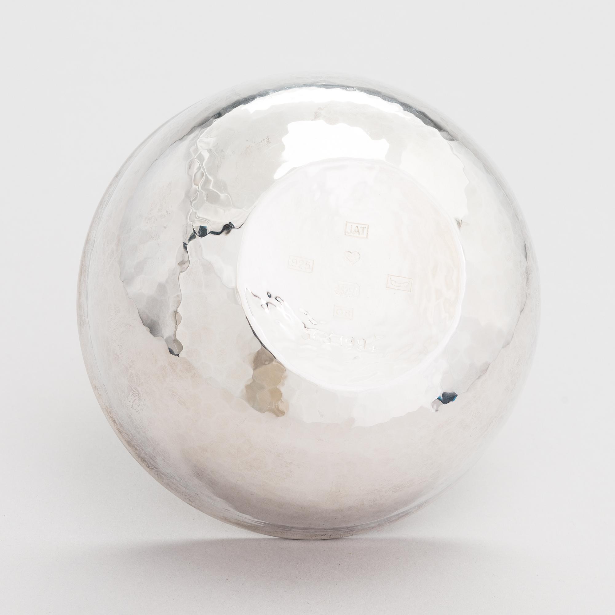 A sterling silver bowl, J.A. Tarkiainen, Helsinki 1991.