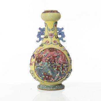 A Chinese 'dragon' enamelled porcelain vase, 20th century.
