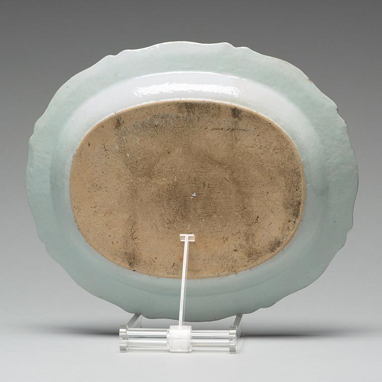 STEKFAT, kompanporslin. Qingdynastin, Qianlong (1736-95).