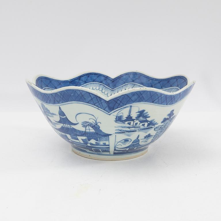 Skål, porslin, Kina 1800-tal.