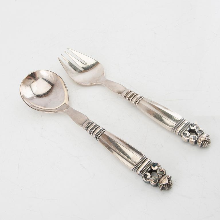 Johan Rodhe uppläggningsbestick 1 par "Konge/Acorn" silver för Georg Jensen Danmark 1900-talets andra hälft.