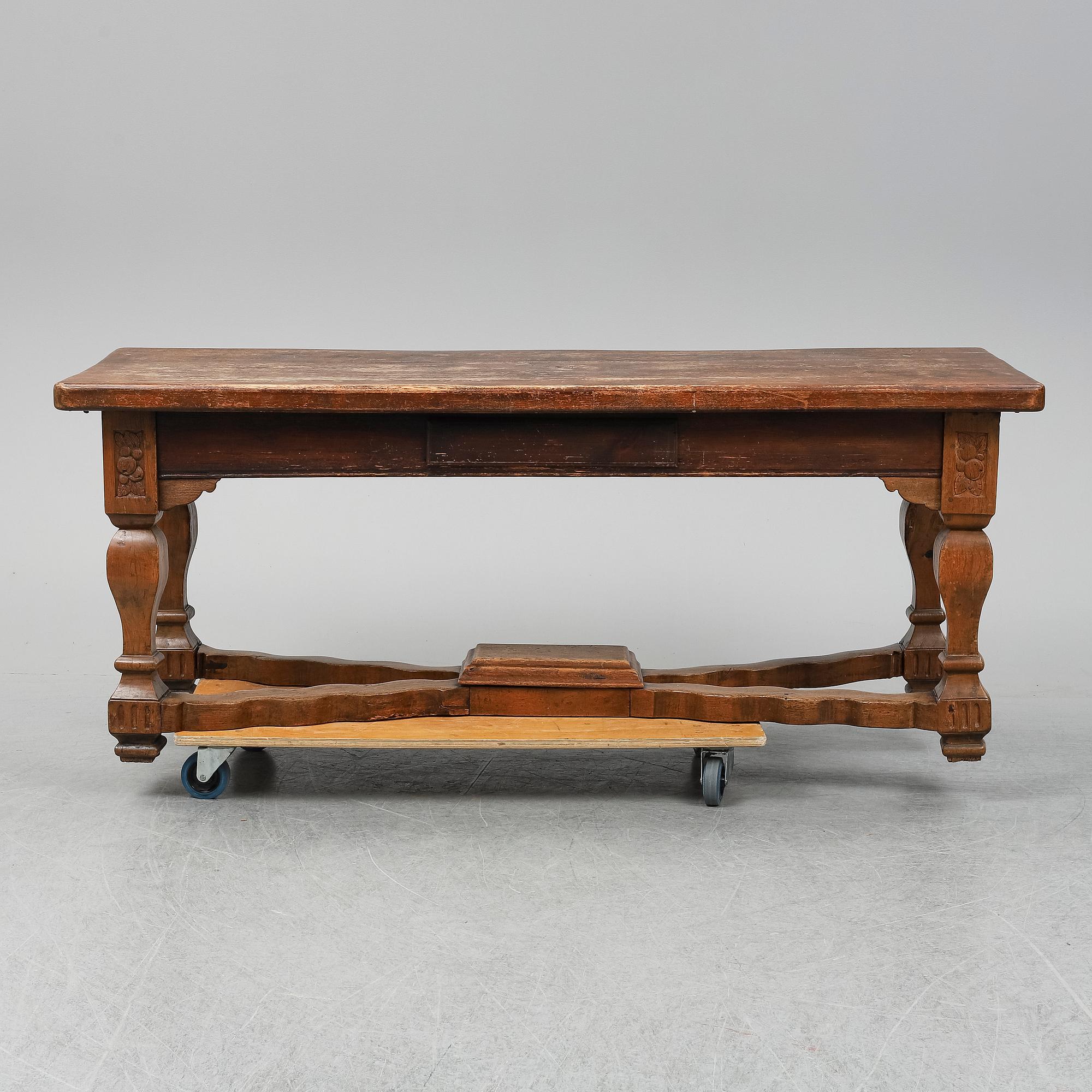 A 19th/20th century table.