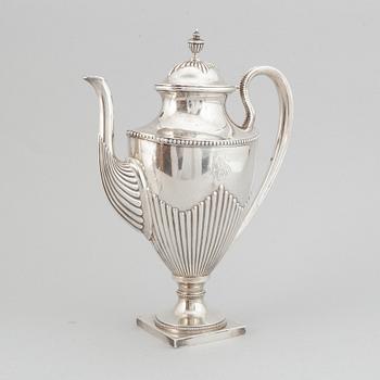 Kaffeservis, 3 delar, silver, gustaviansk stil, Suomen Kultasepät Oy, Åbo, Finland 1917.