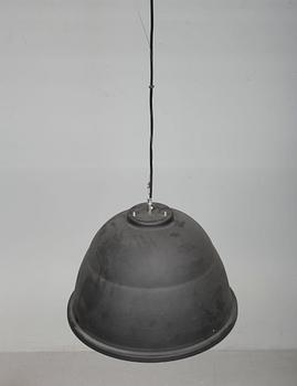 TAKLAMPA. Höjd 35 cm.