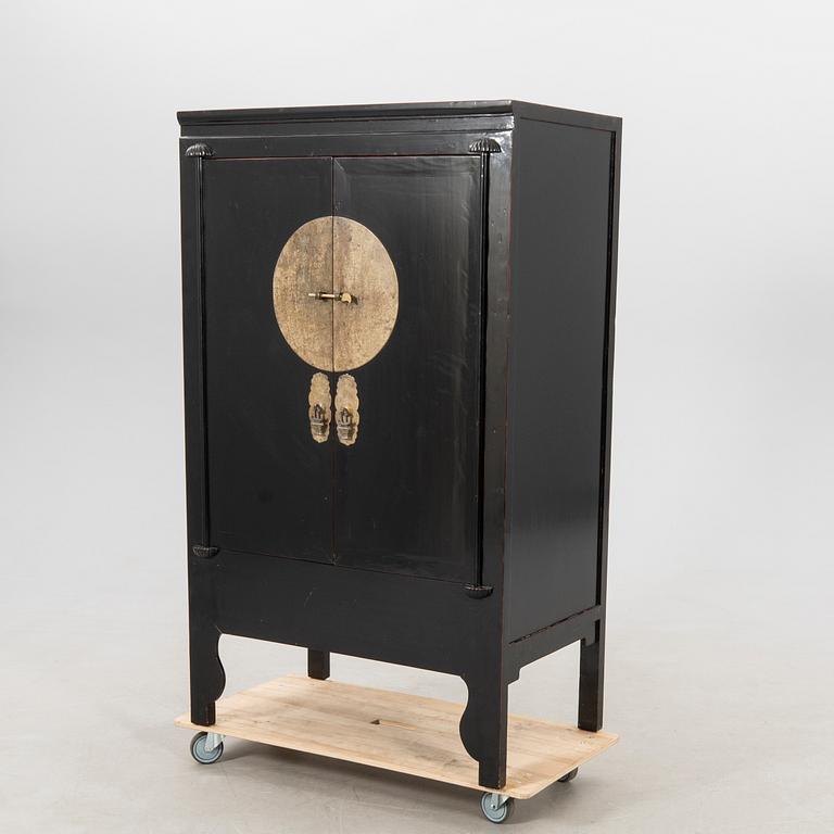 Cabinet, modern Chinese manufacture.