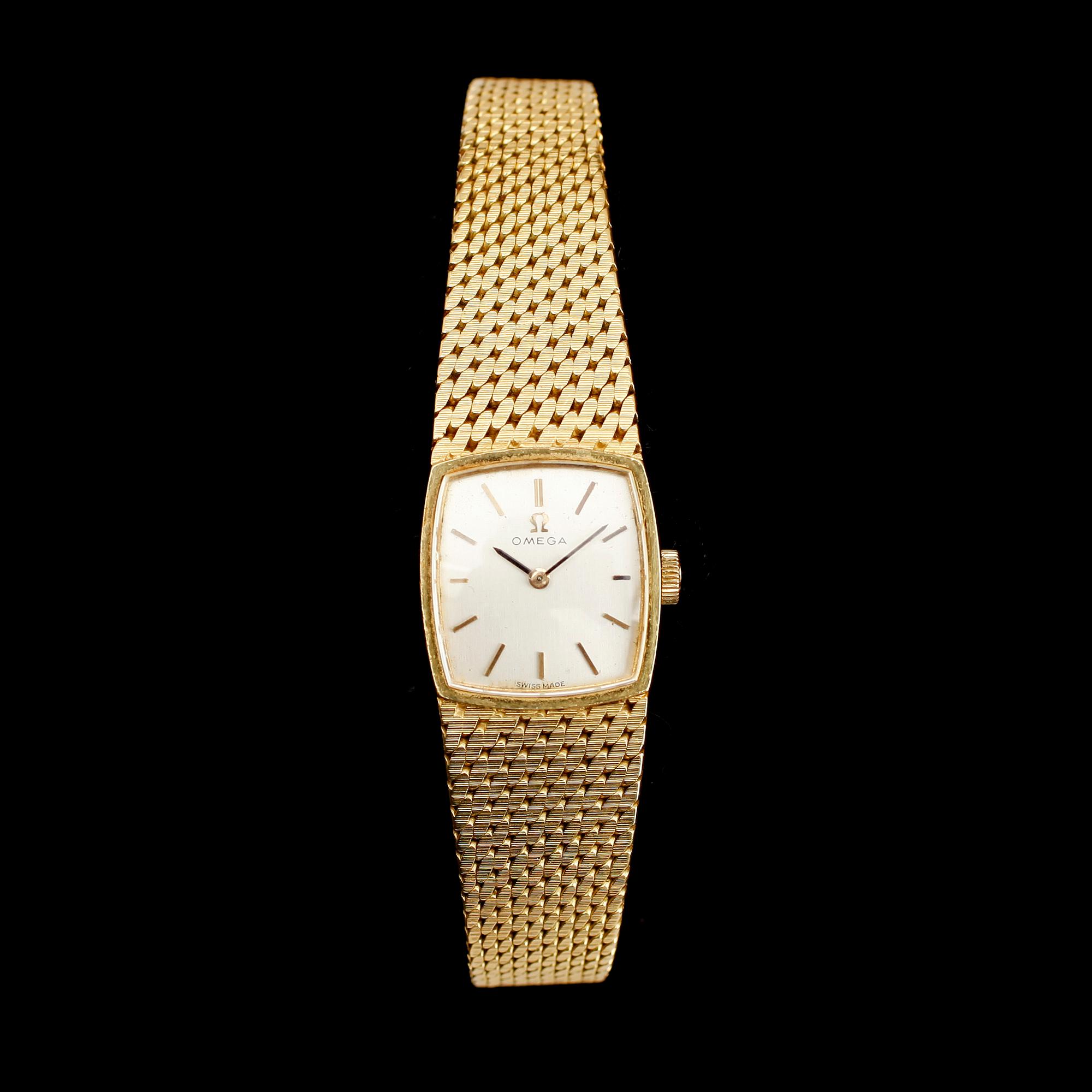 ARMBANDSUR, 18 k guld, Omega. Total vikt ca 50 g inkl ur, guldvikt ca 44 g.