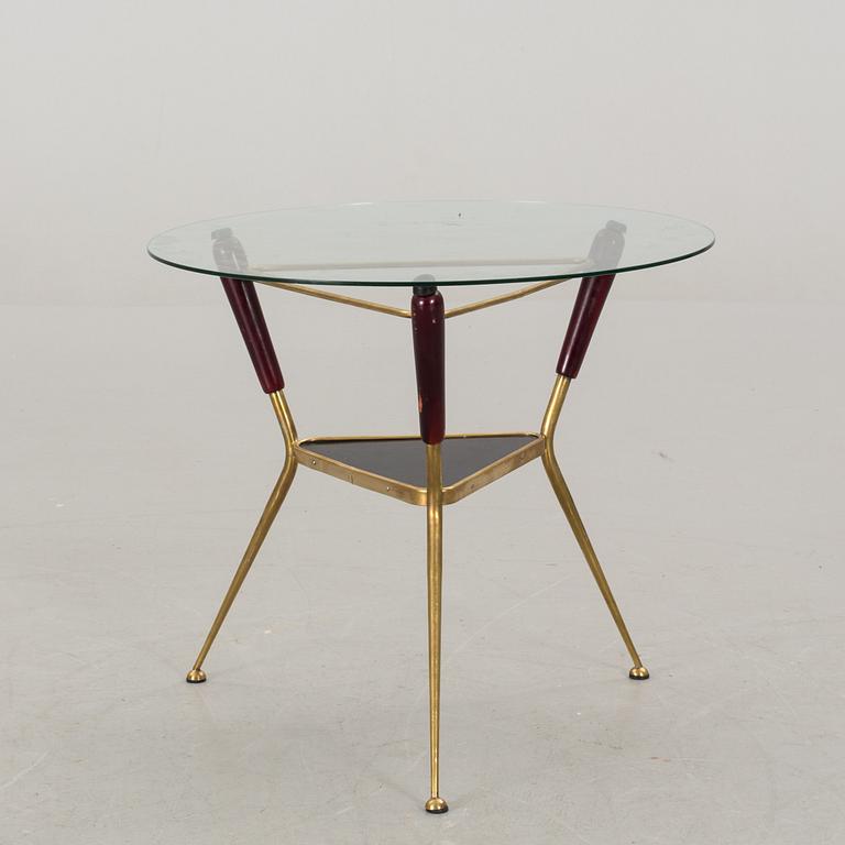 AN ITALIAN COFFEE TABLE FROM THE MIDDLE OF 20TH CENTURY.