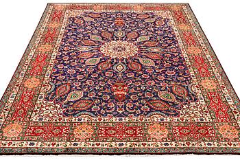 Matta, Keshan, ca. 330 x 244 cm.