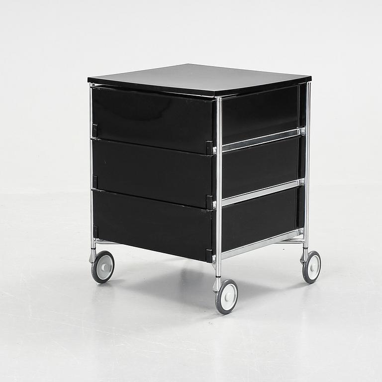 SIDOBORD, Antonio Citterio för Kartell 1990-tal.