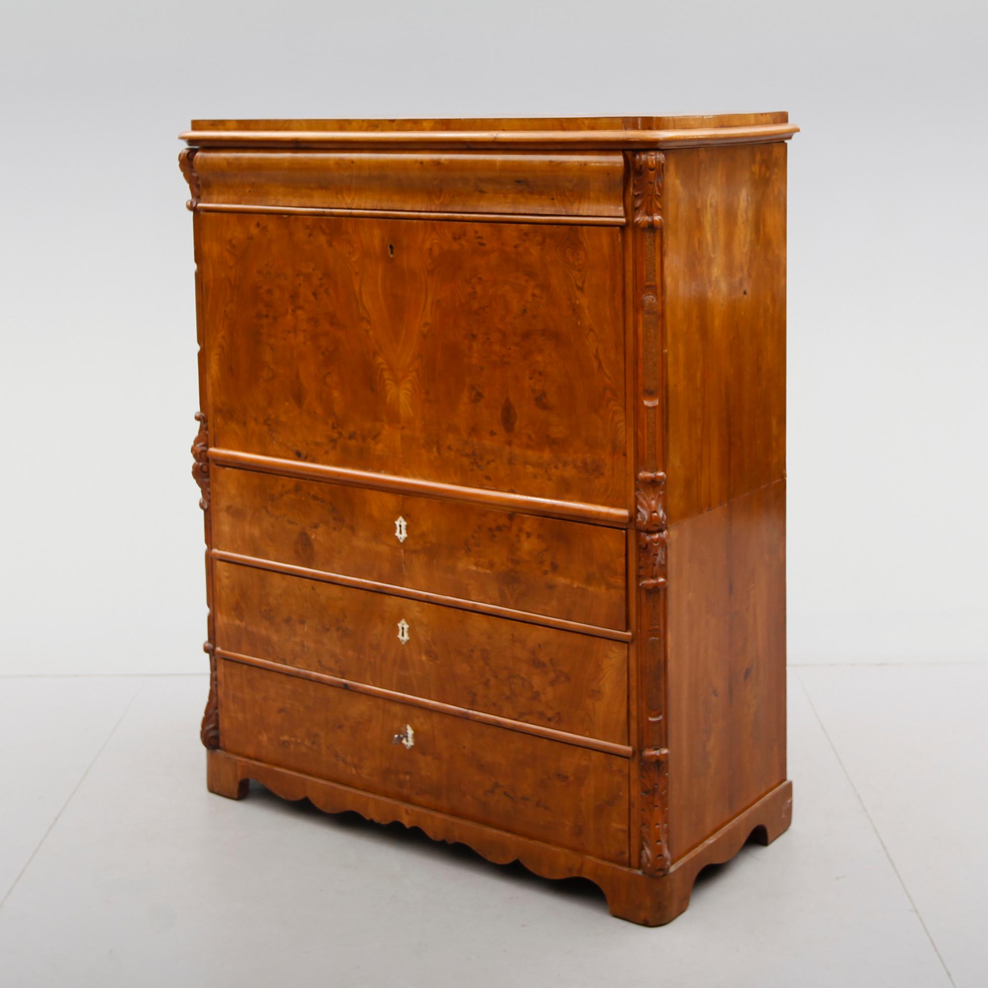 CHIFFONJÉ, 1800-talets andra hälft.