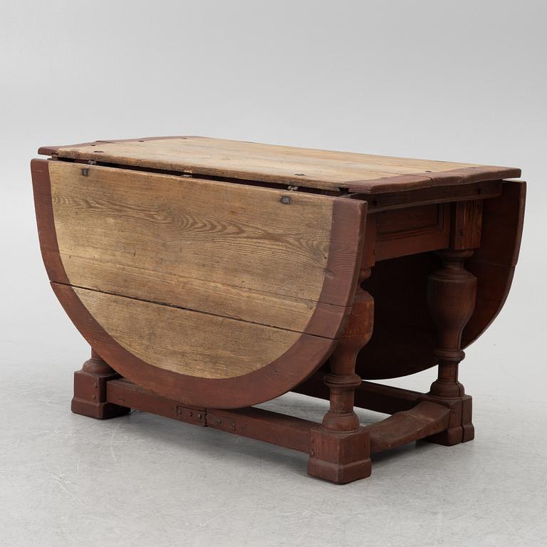 A swedish baroque gateleg table, first part 18th century.