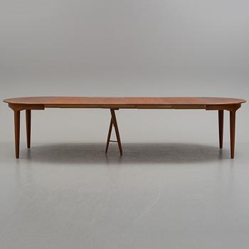 Henning Kjernulf, a dining table, "Model 62", Sorö Stolefabrik, 1960´s.