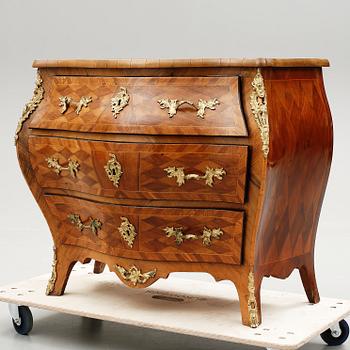 BYRÅ, rokokostil, 1800-talets andra hälft.