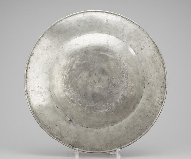 A Swedish 17th cent pewter plate.