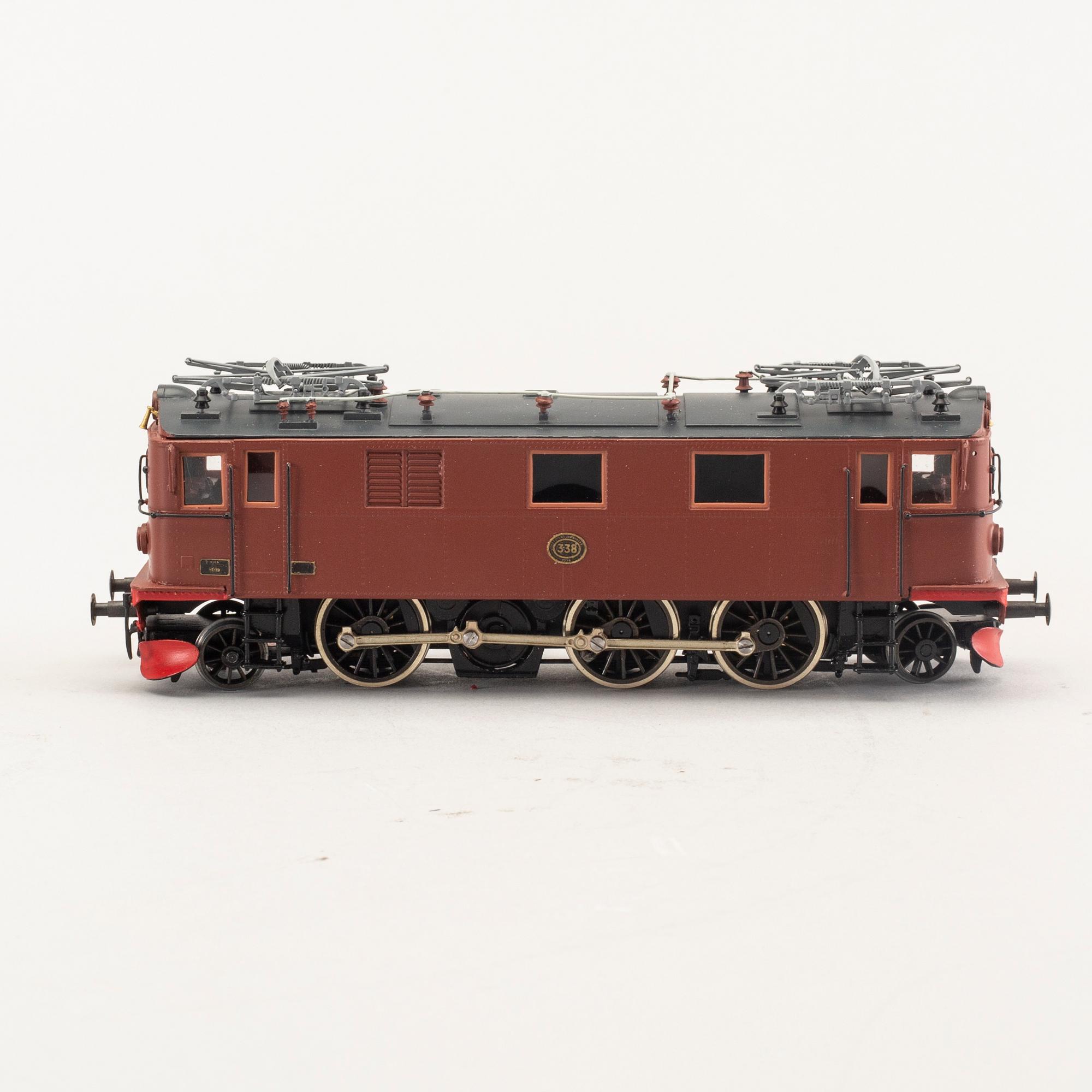 An electric locomotive litt Du-338 from Jeco.