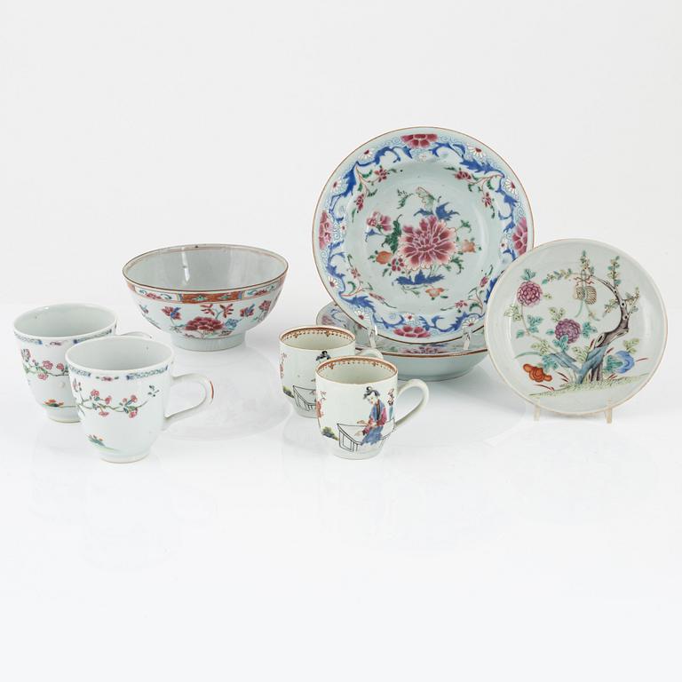 Two pairs of famille rose cups, a bowl, a small dish and a pair of deep dishes, Qing dynasty, 18th/19th century.