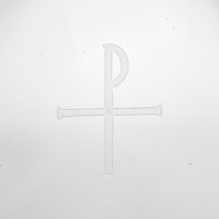 Arttu Brummer, oblate dish / glass paten, signed Riihimäen Lasi Oy A. Brummer, made in 1949.