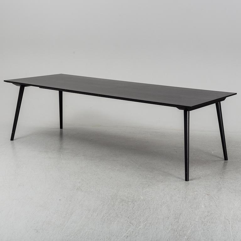 SAMI KALLIO, matbord "Inbetween Table SK6", &Tradition, Danmark.