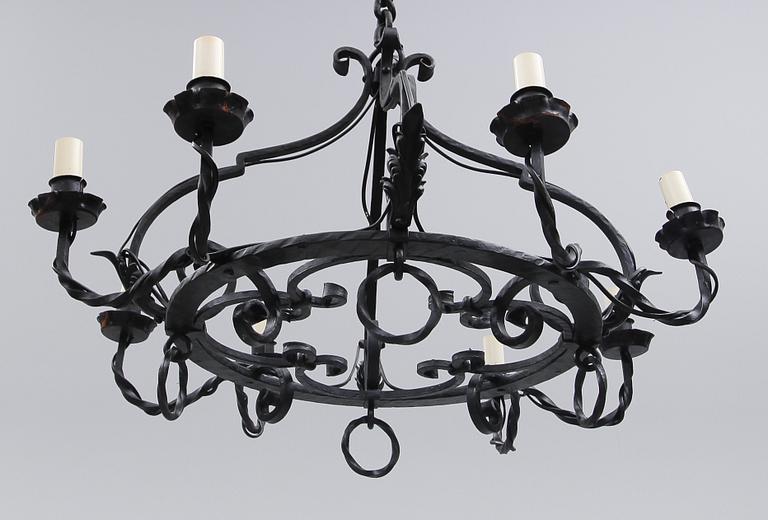 TAKLAMPA, 1900-talets första hälft. Höjd 50 cm.