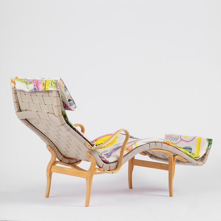 Bruno Mathsson, a "Pernilla 3" lounge chair, Firma Karl Mathsson, Värnamo, Sweden, 1940s.