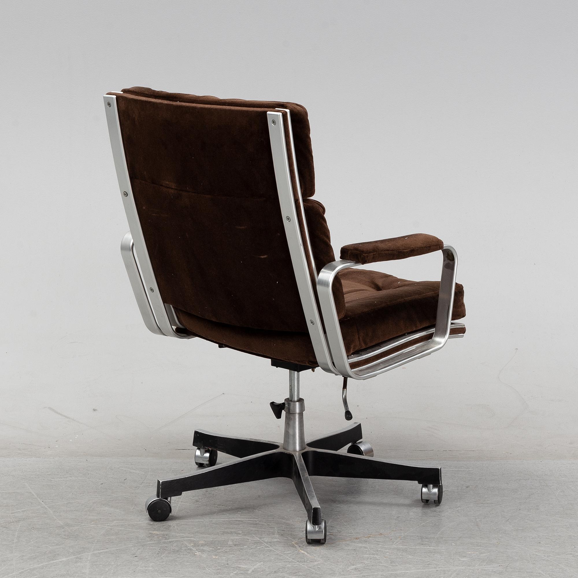 Karl-Erik Ekselius, a 'KS 172 H' desk chair, JOC Möbel AB, Vetlanda, 1970.