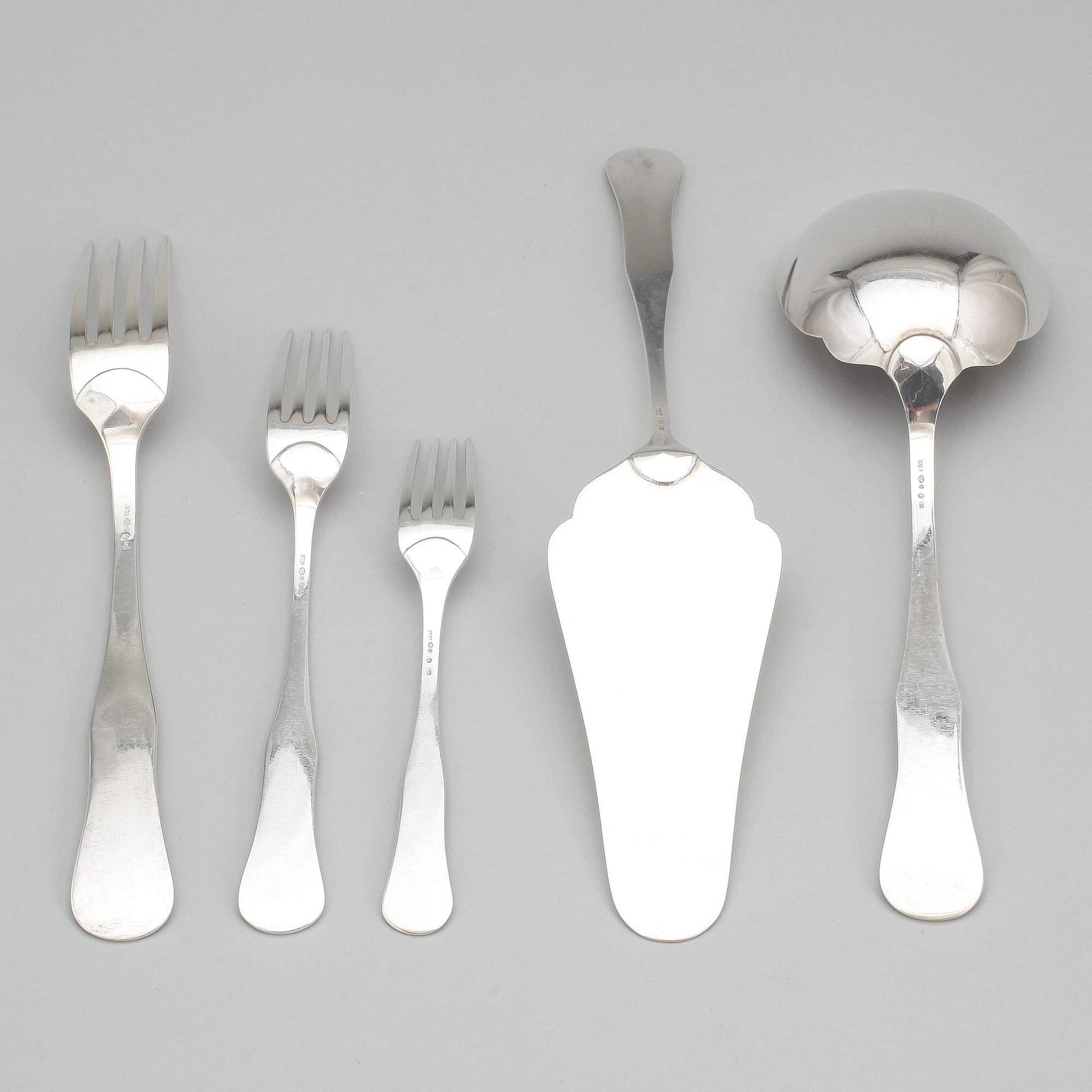 BESTICKSERVIS, 129 delar, silver, K Anderson, 1900-talets första hälft. Vikt 3830 gram (exkl. stålblad).