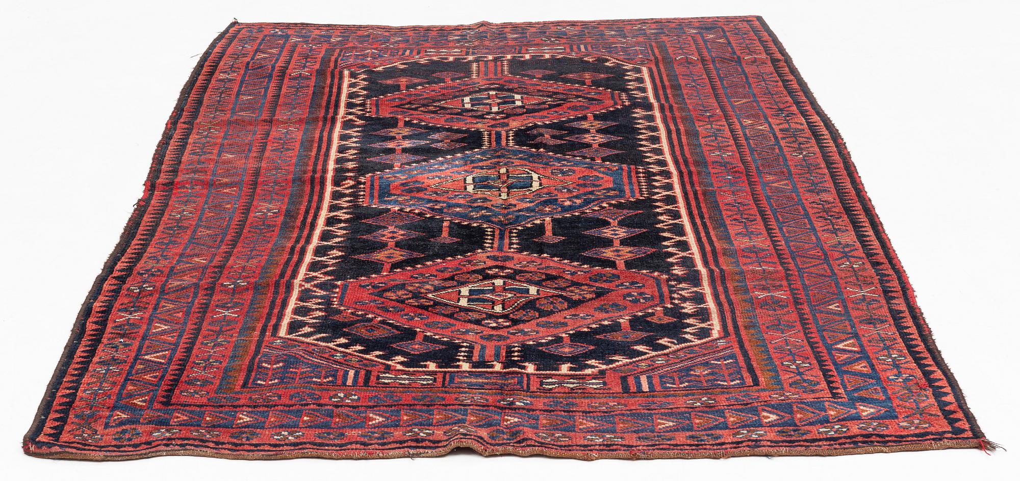 Carpet, Kurdish, circa 265 x 172-175 cm.
