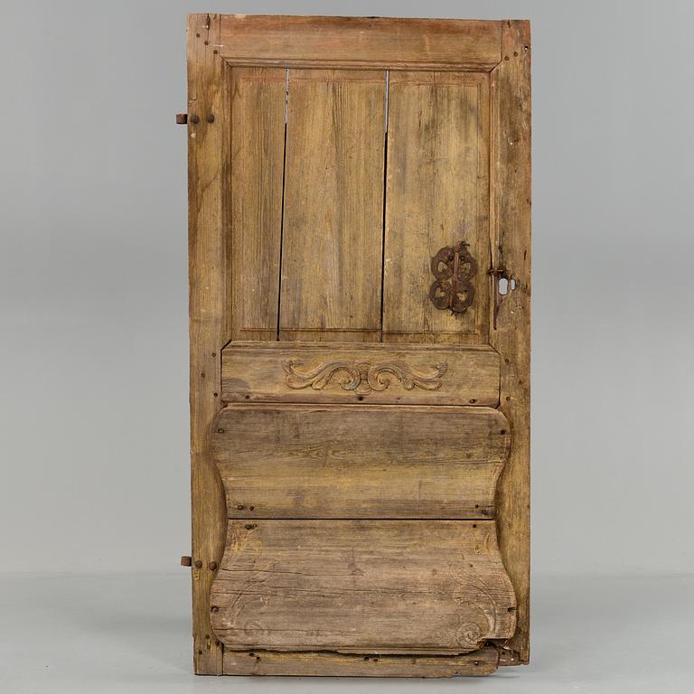 a pine door from around 1800.