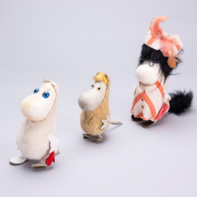 MUMINFIGURER, 3 st, samt TYGMÄRKE, Atelier Fauni, Finland, 1950-60-tal.