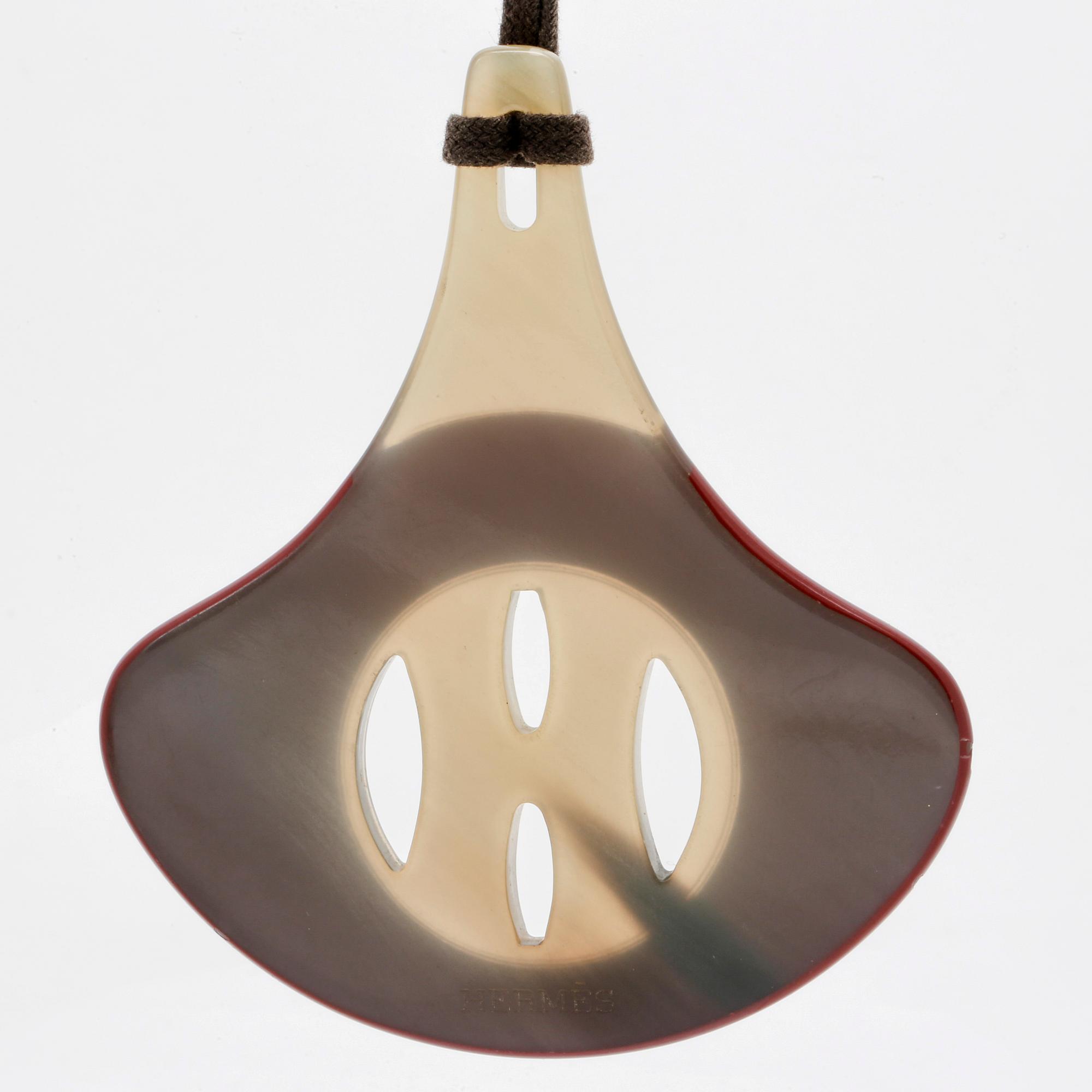 A Hermès,  necklace from "la Ligne Corne".
