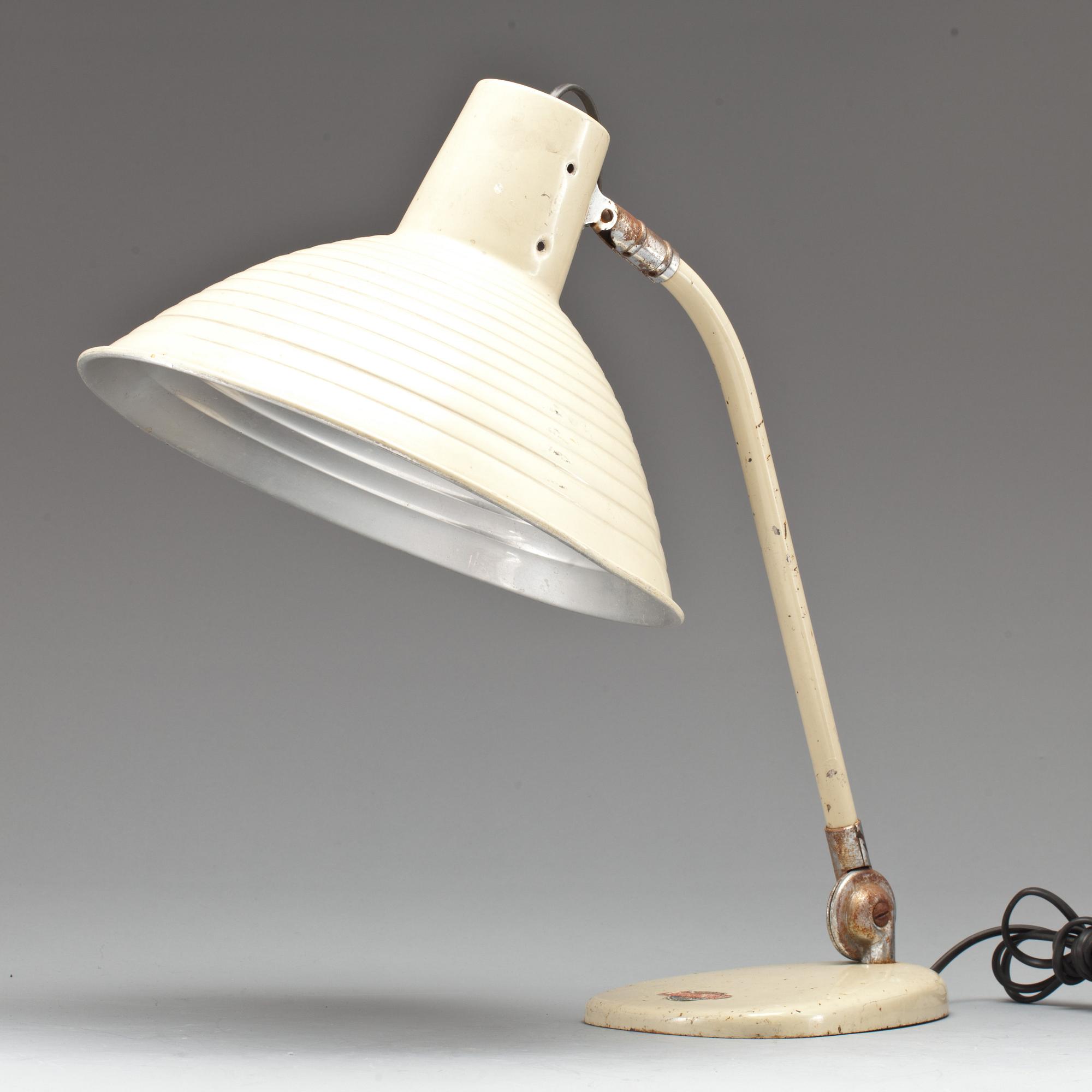 BORDSLAMPA, industridesign. Märkt Eversun. 1900-tal.